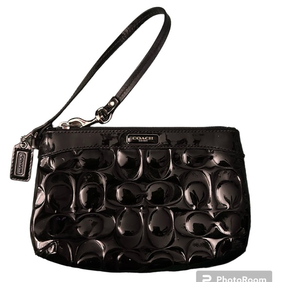 Coach CC Logo Black Patent Leather Wristlet Pouch Wallet with Removable Strap - Picture 1 of 11